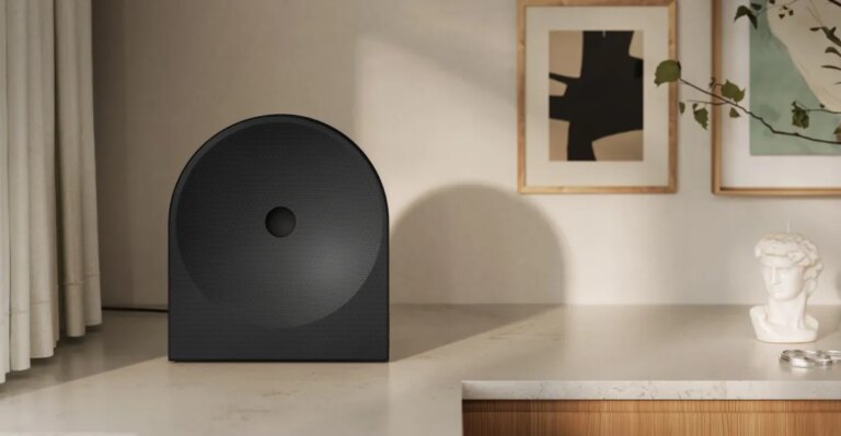 Music-Studio-Real-life-scenarios_09-LS50H_300DPI.jpg